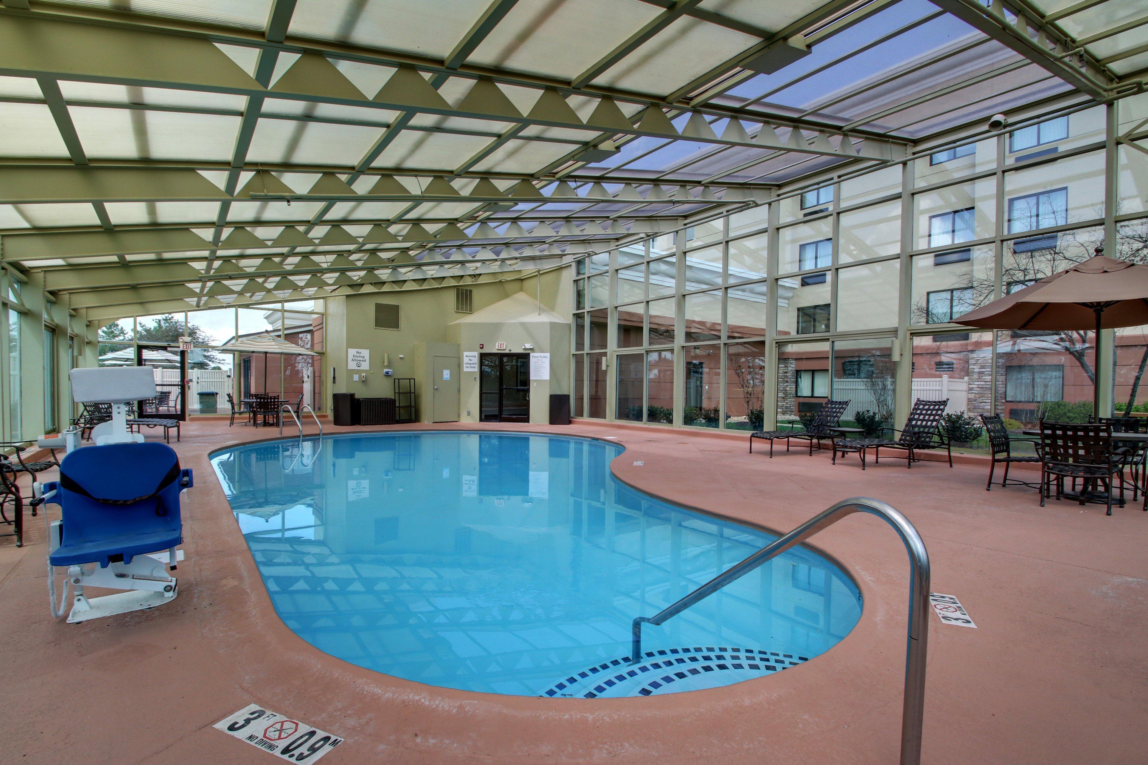 Holiday Inn Express Hotel Fort Campbell-Oak Grove By Ihg Exterior photo