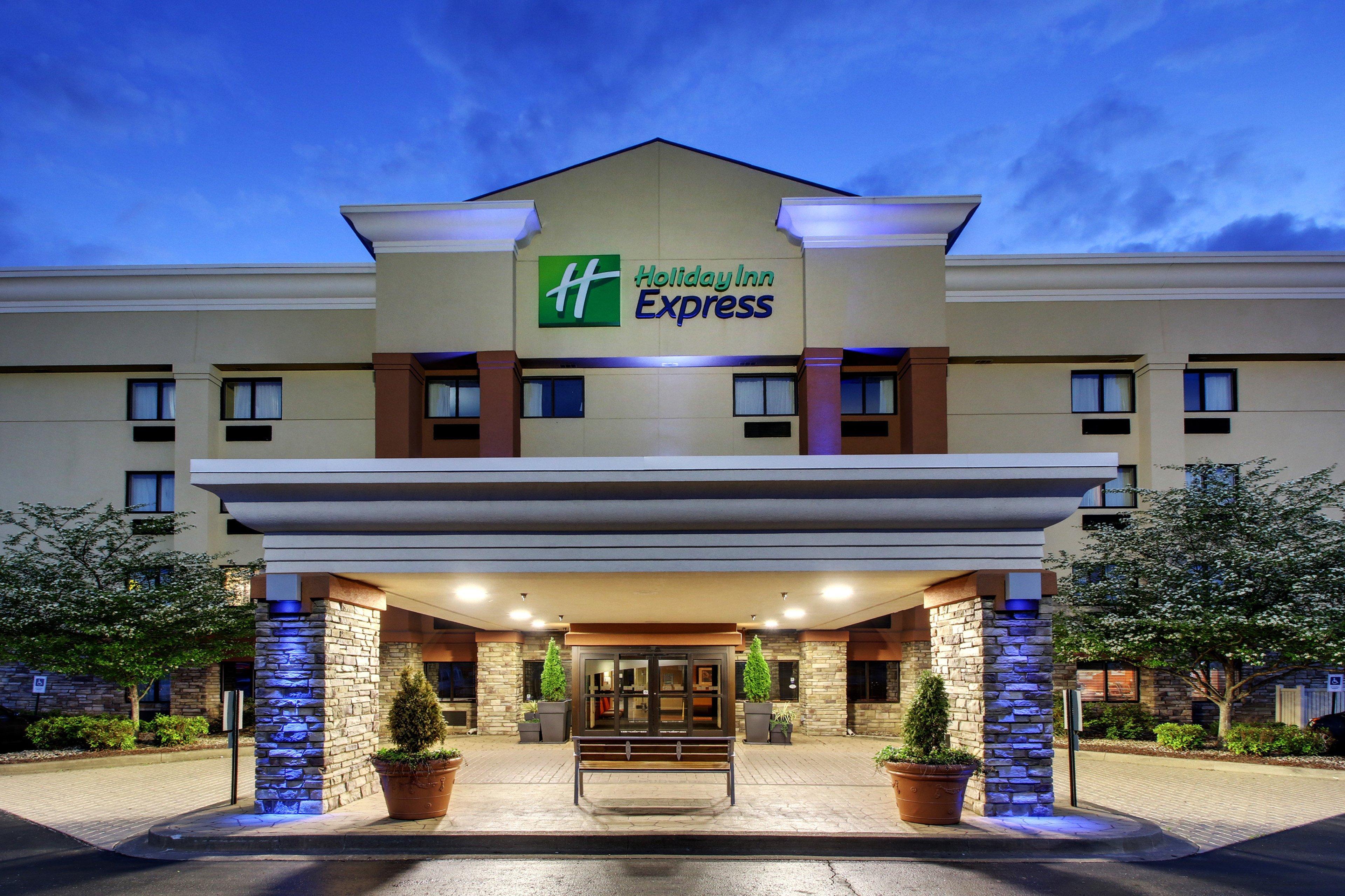 Holiday Inn Express Hotel Fort Campbell-Oak Grove By Ihg Exterior photo